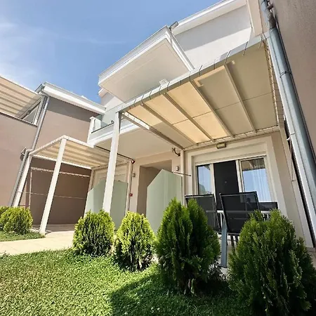 Crystal Blue Apartment Potos Exterior photo