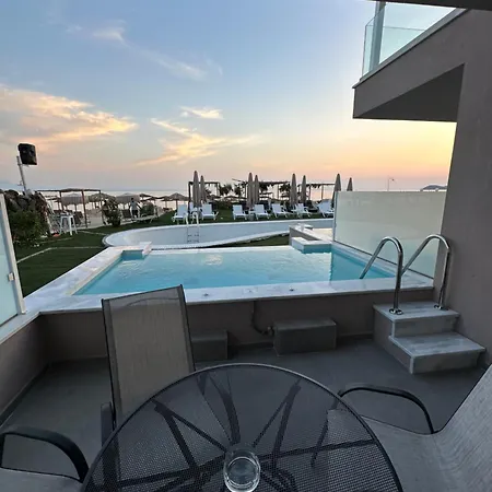 Crystal Blue Apartment Potos Exterior photo
