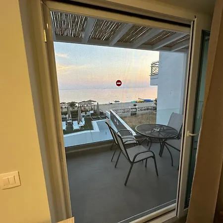 Crystal Blue Apartment Potos Exterior photo