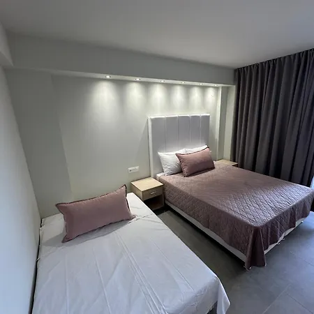 Crystal Blue Apartment Potos Exterior photo